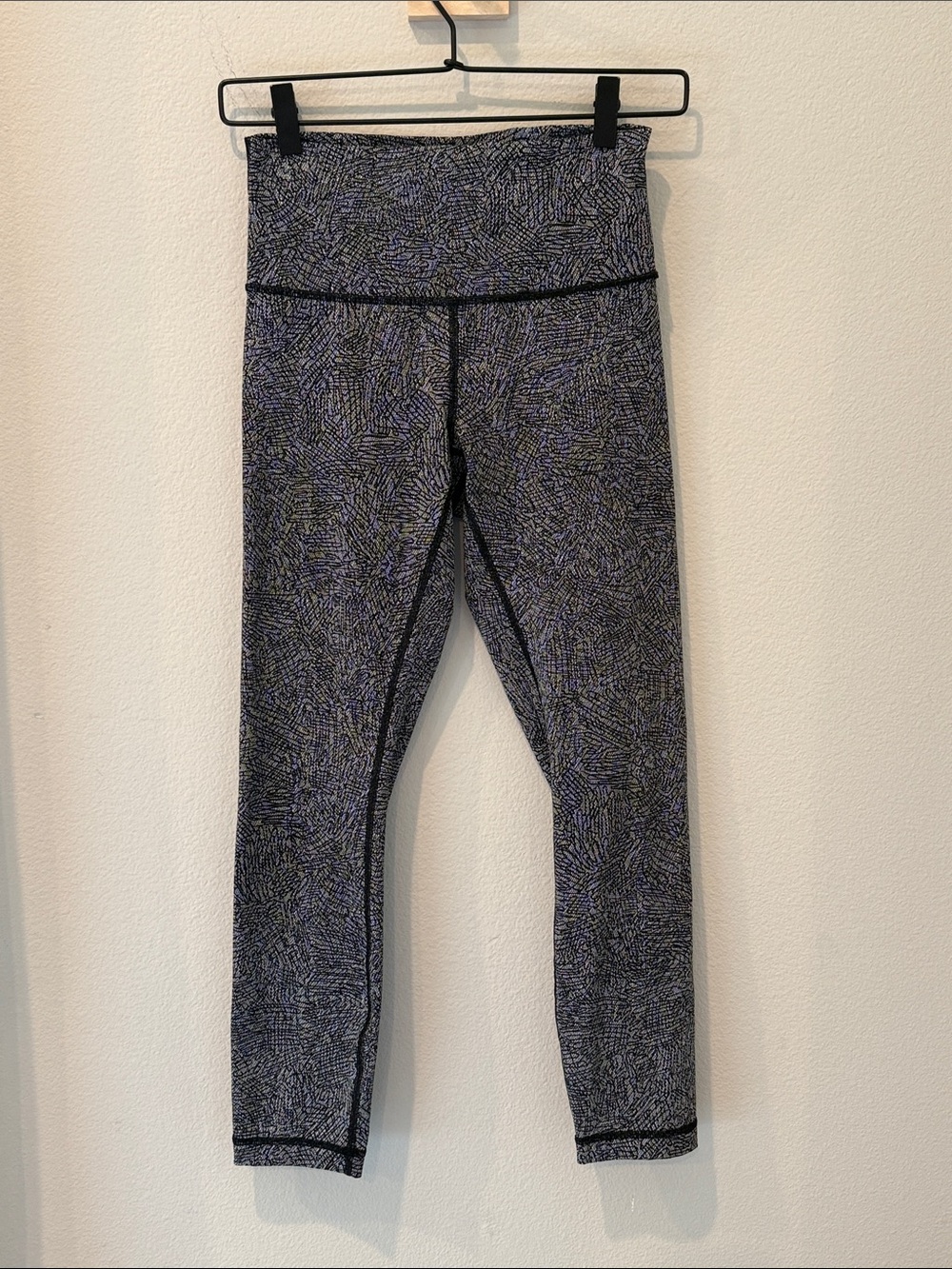 Lululemon Wunder Under Pant III Legging Size 6 Black White